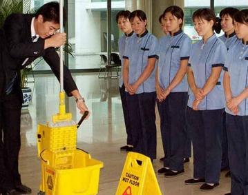 中山市哪家保潔公司服務(wù)好?明捷清潔十年清潔經(jīng)驗(yàn),專(zhuān)注保潔服務(wù)